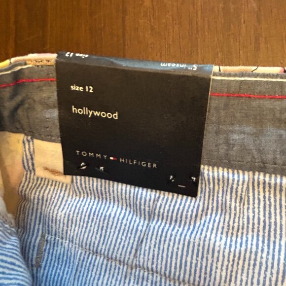 NWT Tommy Hillfiger Women's Hollywood Printed Mid-Rise Shorts Size 12 - Picture 9 of 15